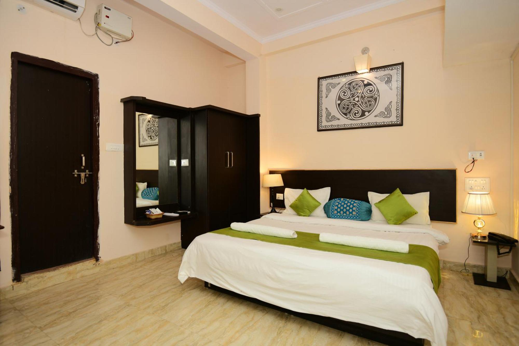 Ap Palace Hotel, Ayodhya Exterior photo